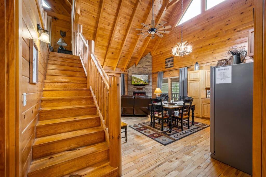 2-Bedroom Cabin With 2 Master Suites, Loft, Half-Bath And Hot Tub In A Serene Resort Setting Sevierville Exterior foto