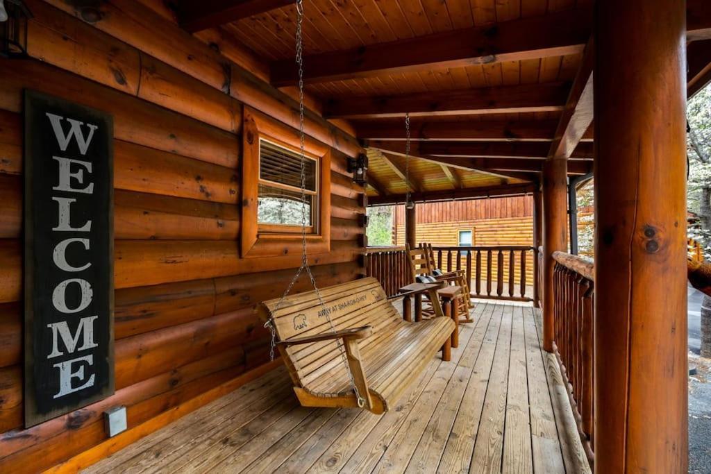 2-Bedroom Cabin With 2 Master Suites, Loft, Half-Bath And Hot Tub In A Serene Resort Setting Sevierville Exterior foto