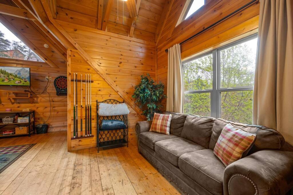2-Bedroom Cabin With 2 Master Suites, Loft, Half-Bath And Hot Tub In A Serene Resort Setting Sevierville Exterior foto